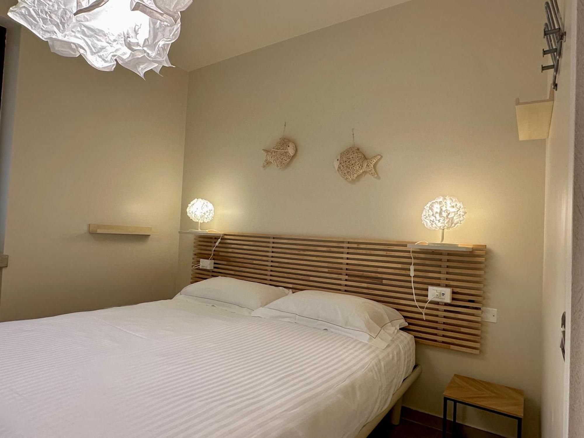 Lauri & Faggi Lejlighedshotel Desenzano del Garda Eksteriør billede