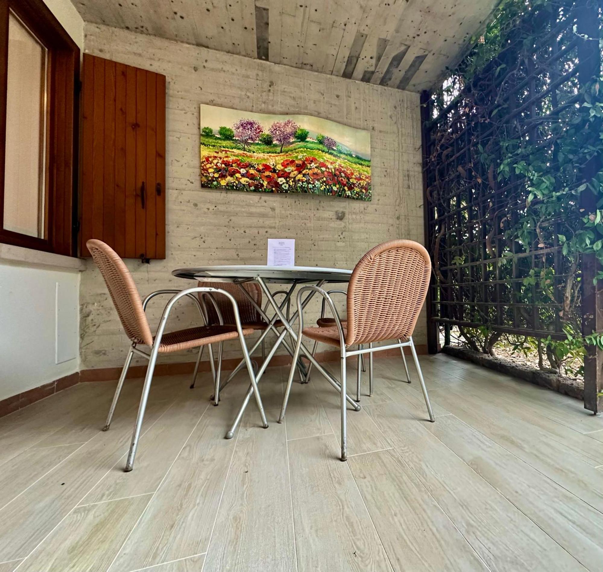 Lauri & Faggi Lejlighedshotel Desenzano del Garda Eksteriør billede