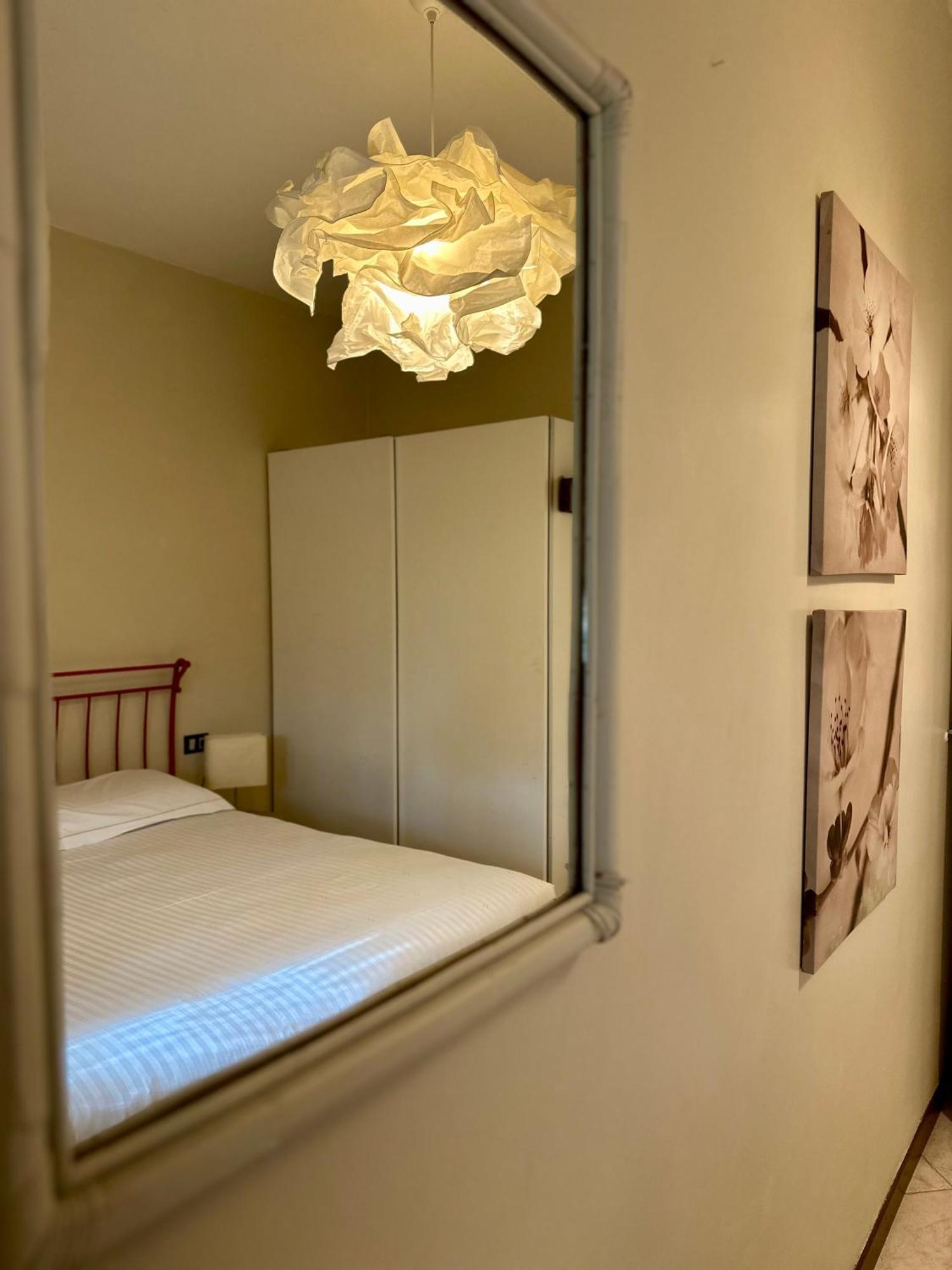 Lauri & Faggi Lejlighedshotel Desenzano del Garda Eksteriør billede
