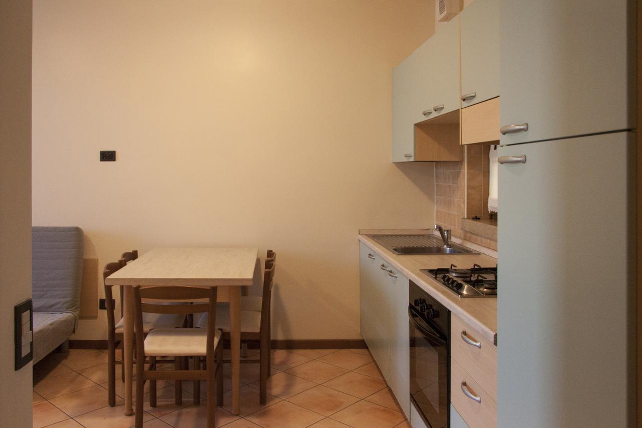 Lauri & Faggi Lejlighedshotel Desenzano del Garda Eksteriør billede