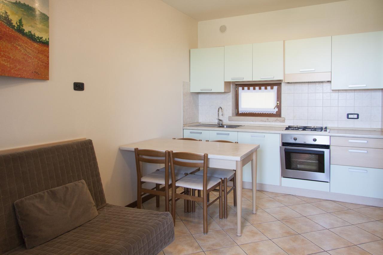 Lauri & Faggi Lejlighedshotel Desenzano del Garda Eksteriør billede