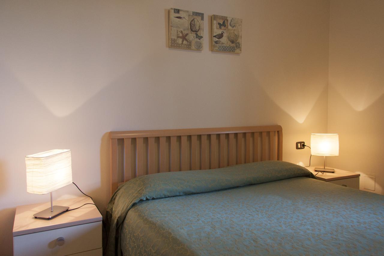 Lauri & Faggi Lejlighedshotel Desenzano del Garda Eksteriør billede